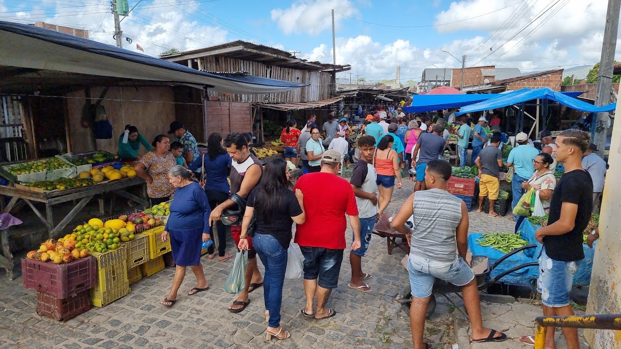 NA FEIRA LIVRE DE BONITO-PE TEM FARTURA QUE COMPÕEM A MESA DO NORDESTINO TRABALHADOR