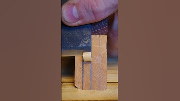 I Tried Going Straight #shorts #woodwork #asmrsounds #oddlysatisfying #satisfying #chisel #sharp