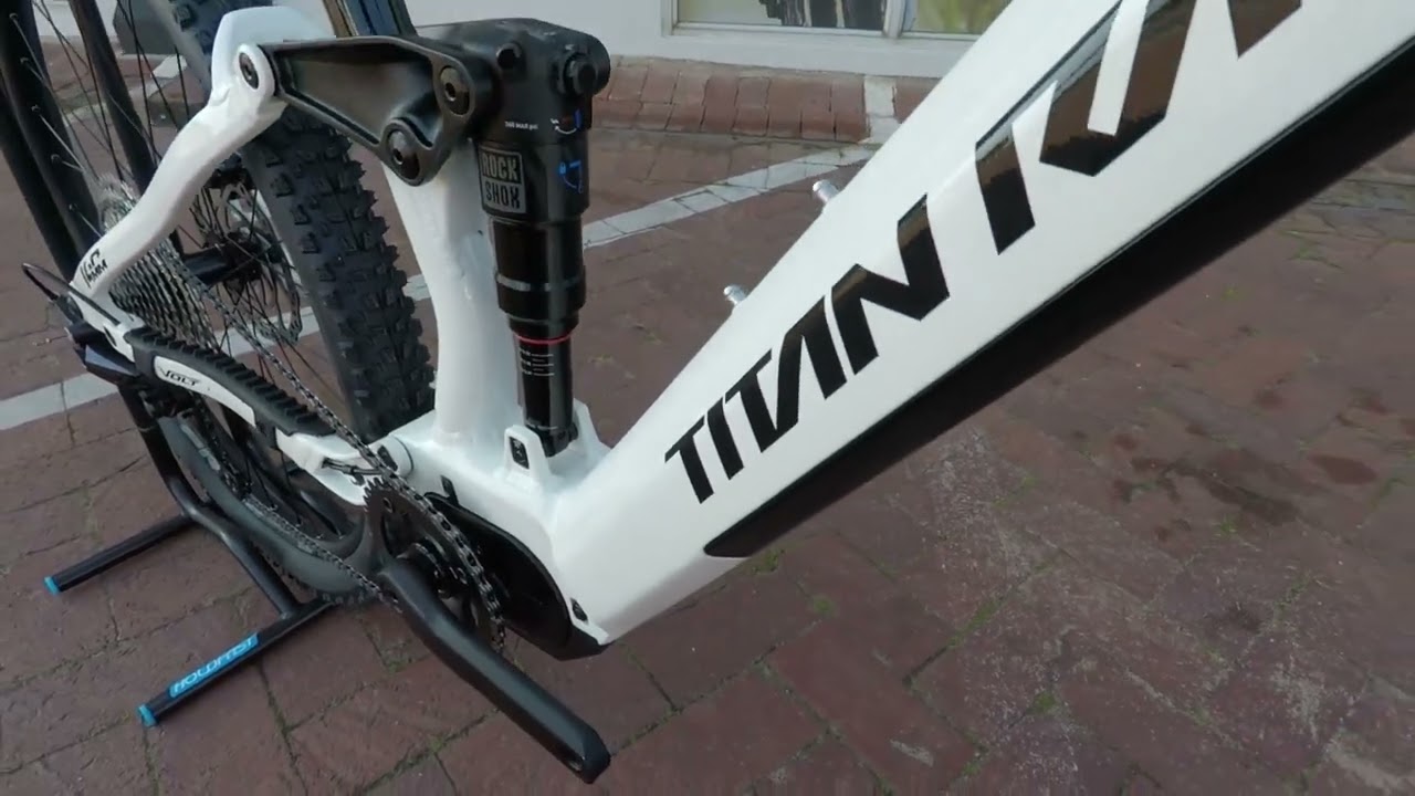 titan r electric bicycle WALLKE X1 Carbon Fiber Frame | 3800W Cruiser Ebike The ultimate electric fat bike for hunters and adventurers Titan One Sport Electric Bike