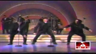 Video voorbeeld van "WILFRIDO VARGAS - El baile del mono masterizado"