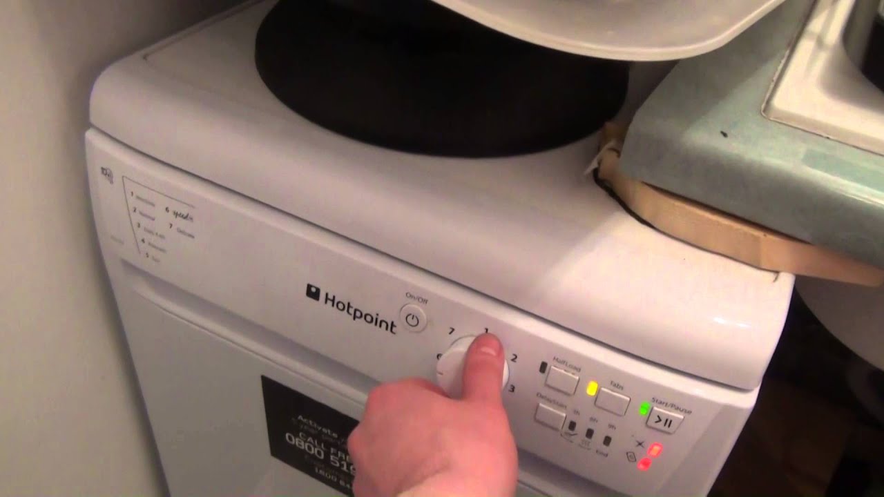 Hotpoint SDL510 Slimline Dishwasher 