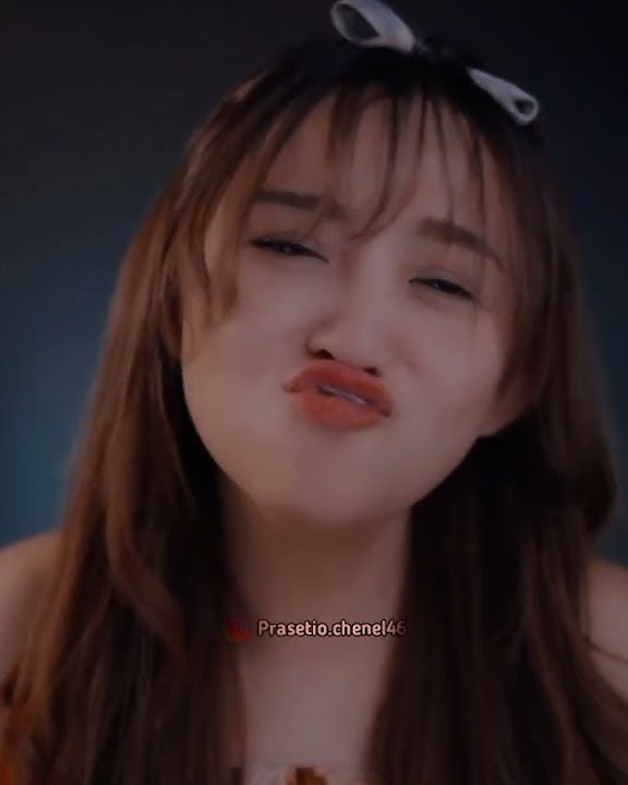 SIAPA YANG MAU DI BAYANGIN SAMA MBAK MEISITA