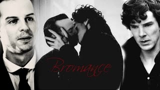 Sherlock + Moriarty || Sheriarty || Bromance (BBC) Resimi