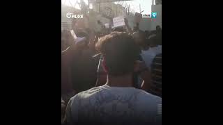 متظاهرون غاضبون يقتحمون السفارة السويدية في بغداد احتجاجاً على حرق نسخة من المصحف الشريف في السويد