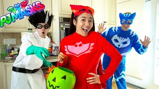 PJ Masks Halloween Costume Party In Real Life | Ellie Sparkles Owlette Catboy Go Trick-or-Treating