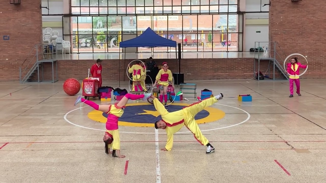 Jumping High Circus presenta La fiesta Usaquen.  Long Version