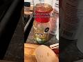 ⚠️😳 ¡Ojo! Abre una botella de salsa la costeña y se lleva sorpresa 😥🫣 #shorts #fyp #viral #costeña