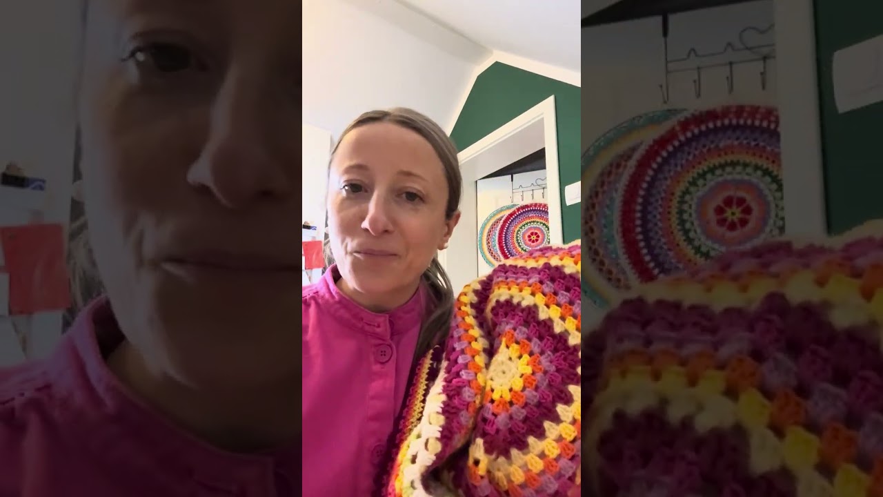 Показываю пледы,которые недавно связала, для бейбиков😁🤩