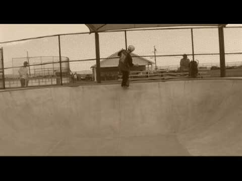 Elmo skatin some park