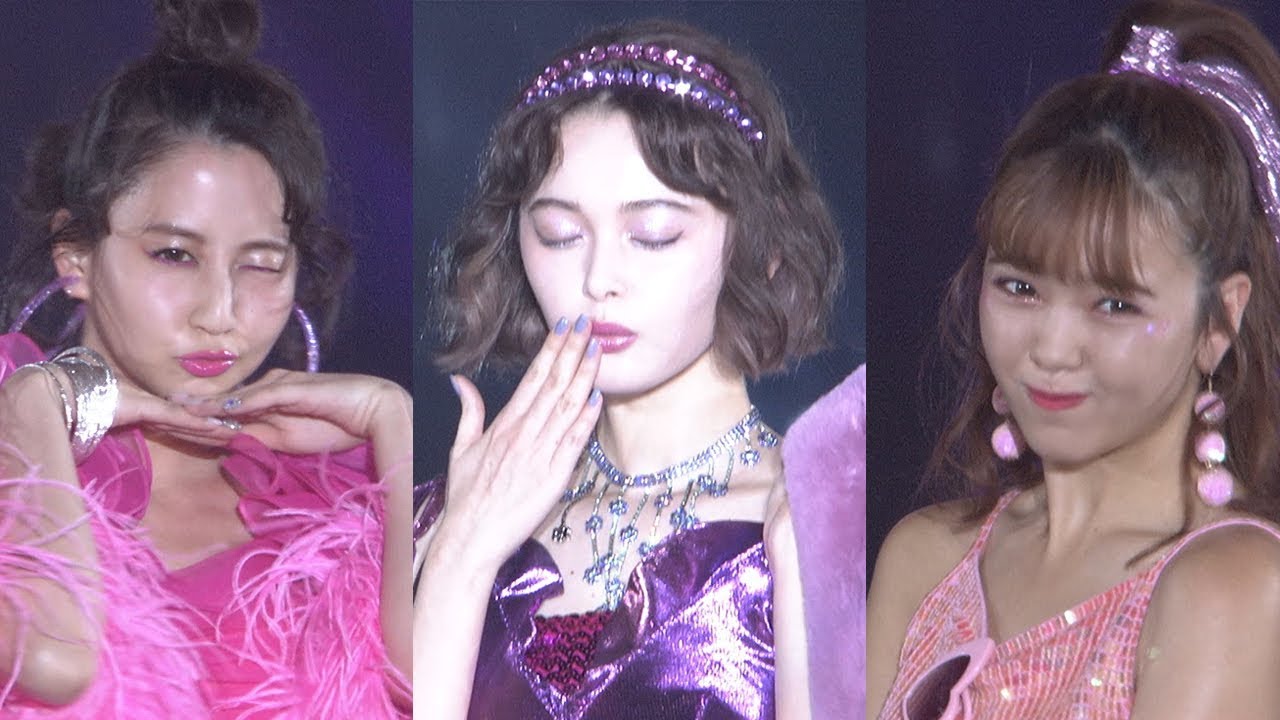 河北麻友子 藤田ニコル 玉城ティナらviviモデルがド派手ディスコ風ピンクコーデで関コレに登場 Youtube