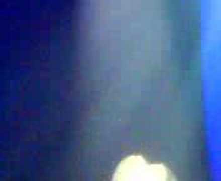 Assista a Kelly Clarkson - Addicted (Mannheim - 2. 4. 2008) no YouTube Assista a Kelly Clarkson - Addicted (Mannheim - 2. 4. 2008) no YouTube
