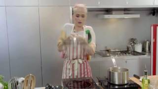 Katy Perry Cooks With Gordon Ramsay   Season 1 Ep  3   THE F WORD