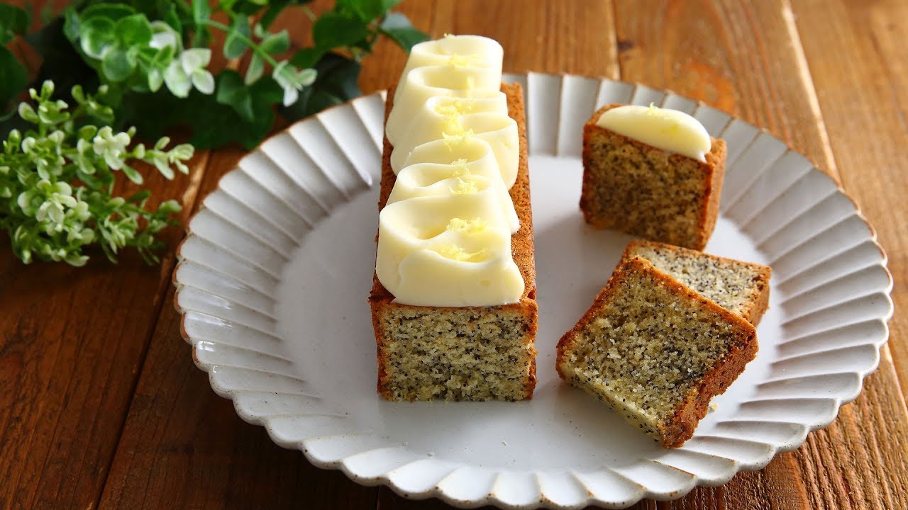 グレーズドレモンポピーシードバンドトケーキのレシピ