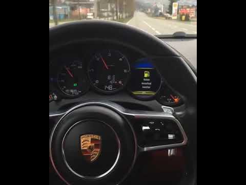 Porsche Arabada Müzik Durum Snap