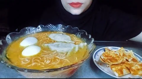 Asmr Eating Fire Spicy soupy Noodles with Egg And Dumplings. Extreme Spicy kimchi. Samyang. Mukbang