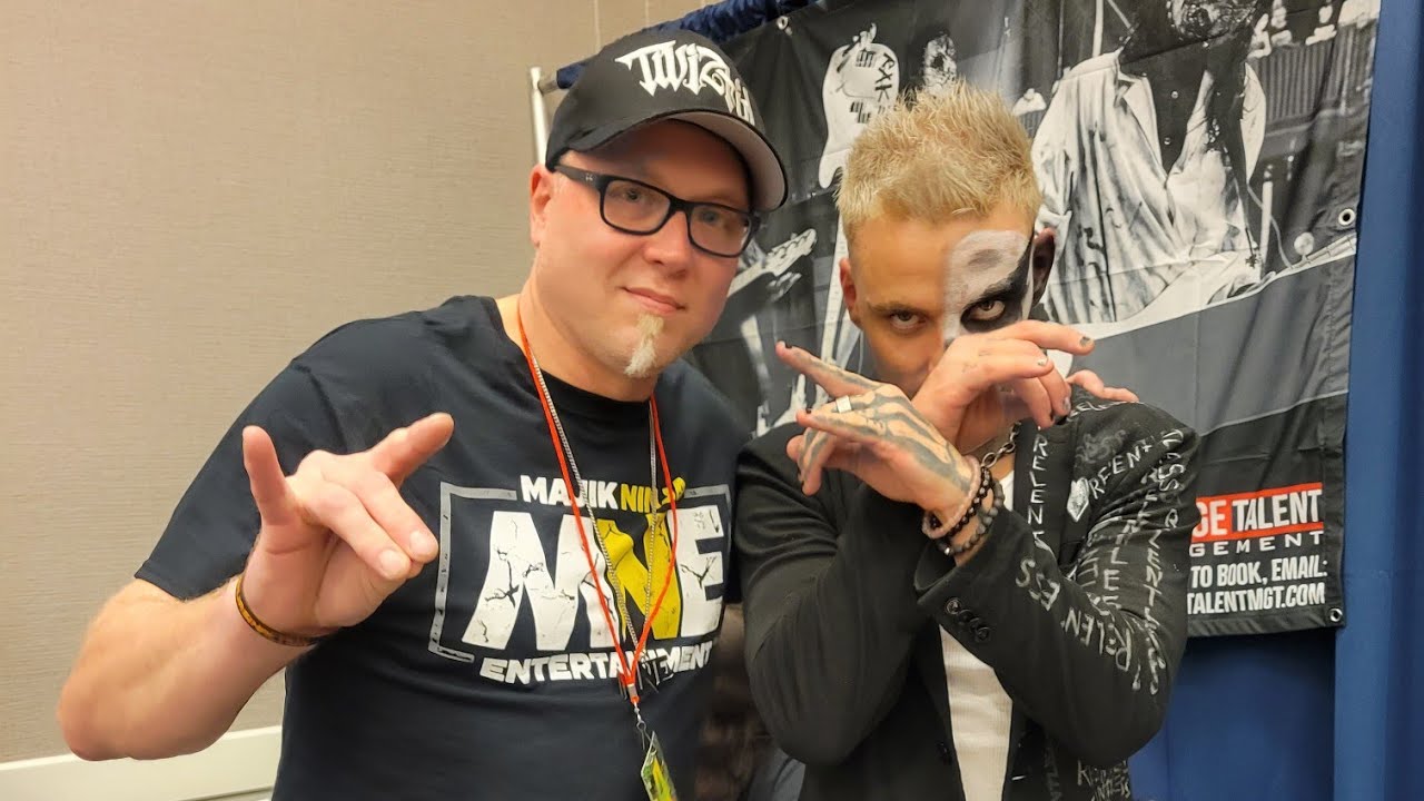 Astronomicon 4 Pick Ups/Signed Items w/ Echoside Fiend (Link For MiGeekScene Review In Description)