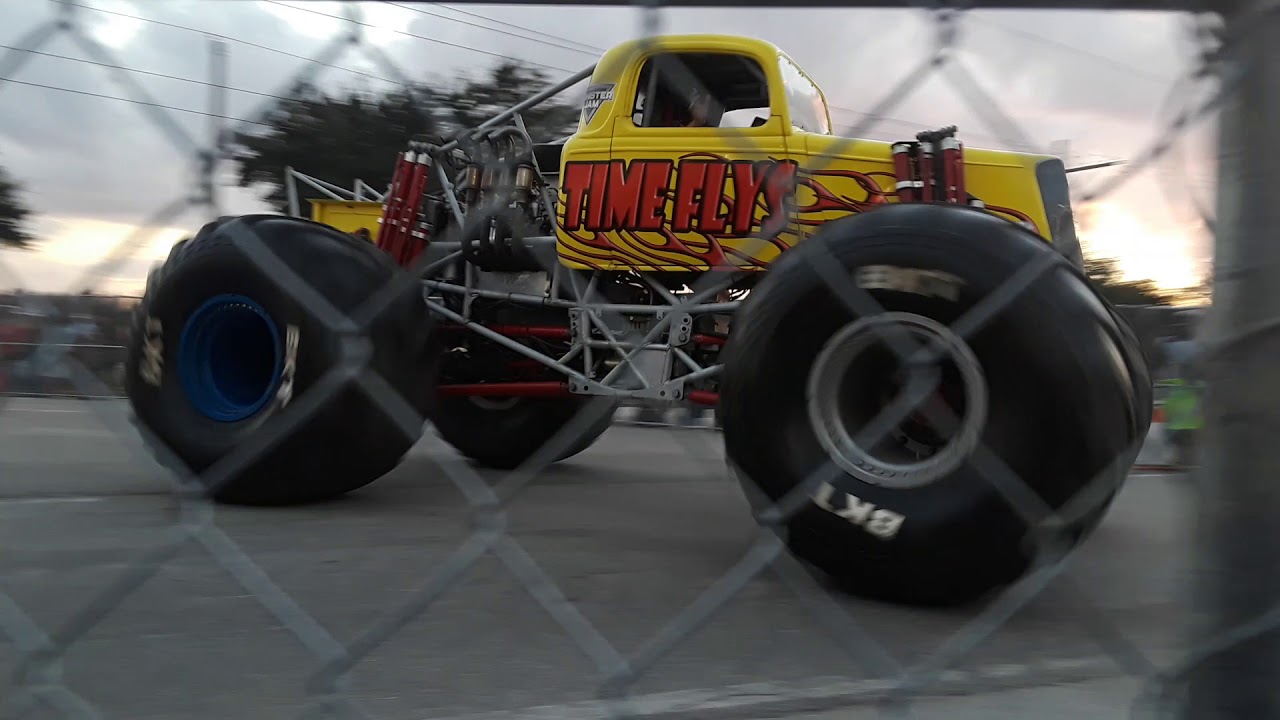 Monster Jam Tampa Show 1 lineup! YouTube