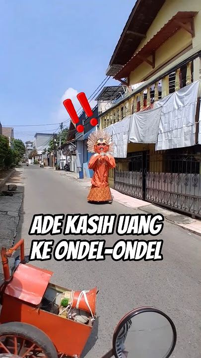 Give Money to Ondel-ondel‼️ #trending #shorts #ondelondel #ondel #ogohogoh #fyp viral #cute #clown