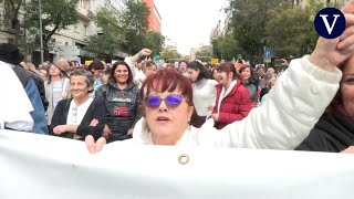 Miles de personas marchan en Madrid en defensa de la sanidad pública