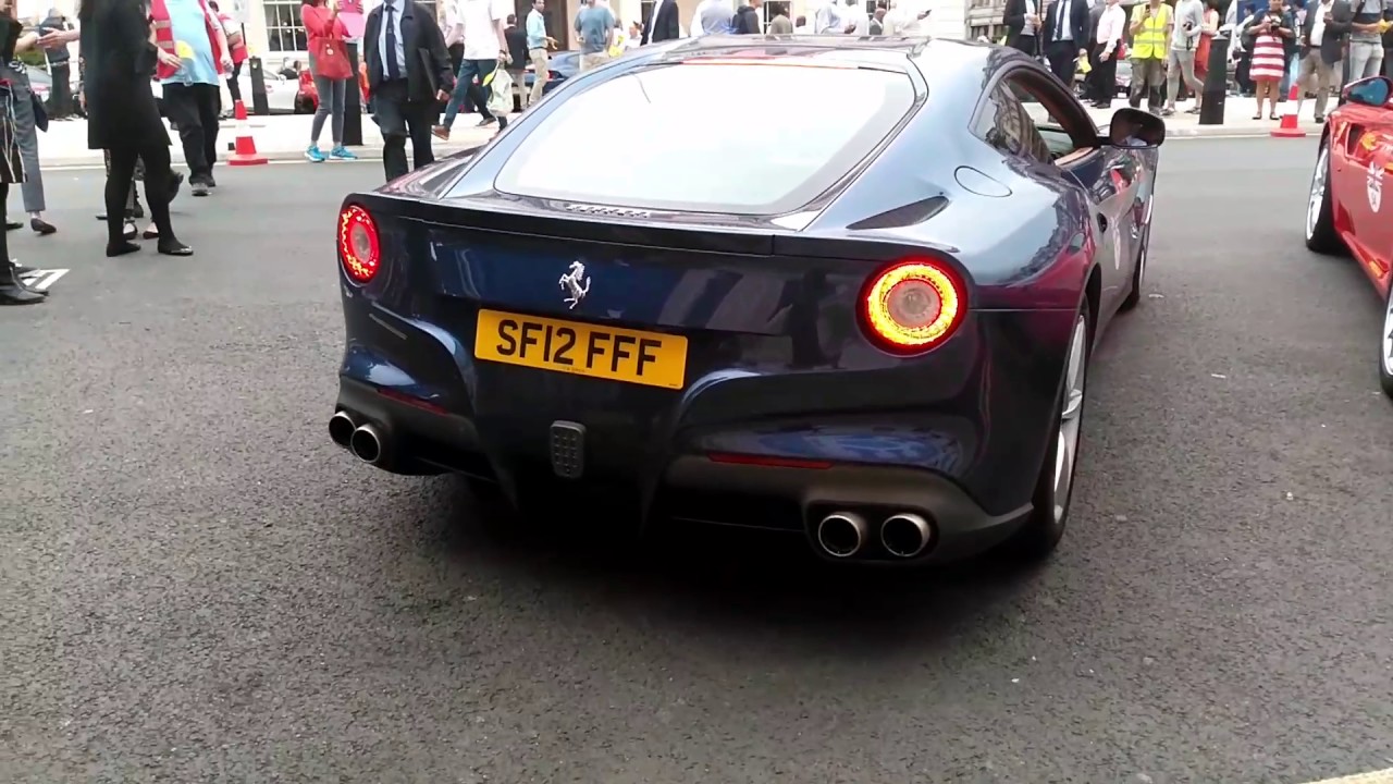 Ferrari F12 Berlinetta revs