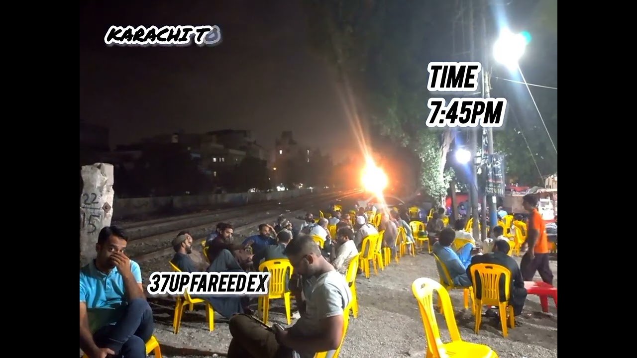 37UP FAREED EXPRESS HGMU-30R 8216 LOCOMOTIVE SKIP WIRELESS GATE KARACHI PAKISTAN 🇵🇰 