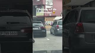 Achtung Auf Die Hinterräder Audi Rs6 Parkt Hinterräder Drehen Sich