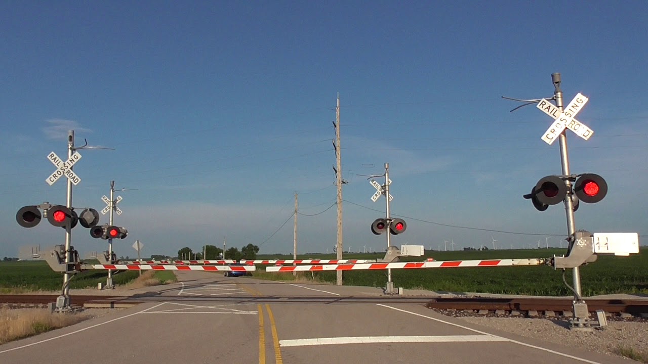 Amtrak 4633 North Odell, IL 7/14/19 bnsf 5729