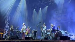 Guster covers “Harvest Moon” w/ Bebe Stockwell & Brad Barr at On the Ocean