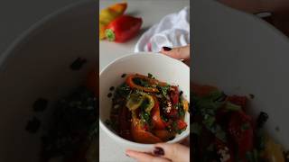 САЛАТ С ПЕЧЕНЫМИ ПЕРЦАМИ