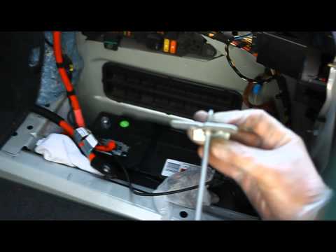 TechKenny DIY : BMW 5 시리즈 (E60) 자동차 배터리 교체 방법