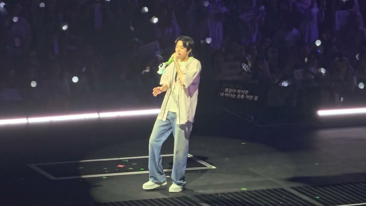 250810 JIN (BTS) — Moon @ Ziggo Dome (Amsterdam)