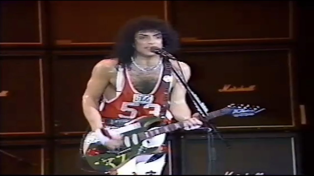 Kiss – Crazy Crazy Nights (HD) Live In Tokyo (1988) - YouTube