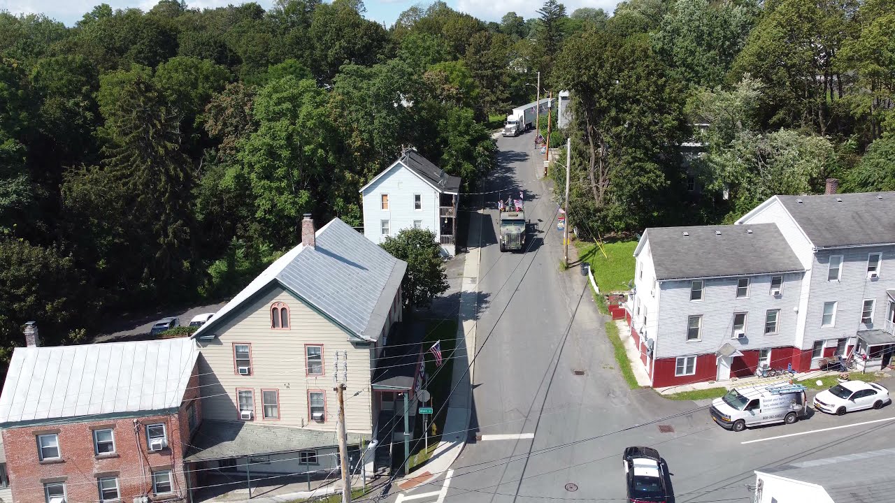 Short Drone footage of Mini Parade (Coeyman's Riverfest 2021)
