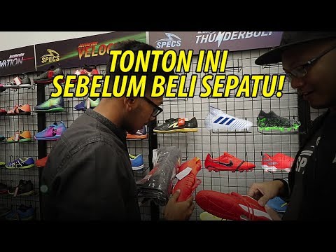 Video: Bagaimana Memilih Sepatu Bola