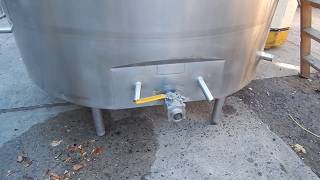 www.champtrading.com demonstrates 1000 gallon mixing tank by Mojonnier