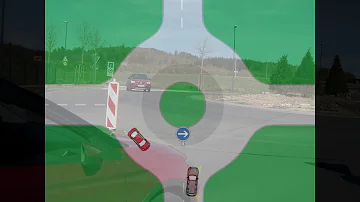 Wer hat Vorfahrt im Kreisverkehr ohne Schilder?