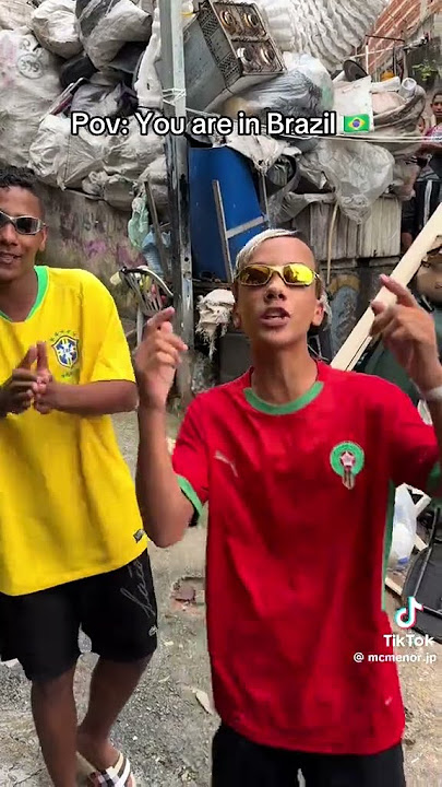 BRAZILIAN GUY SINGING🇧🇷🇧🇷🇧🇷#brazil#street#song#brazilsong