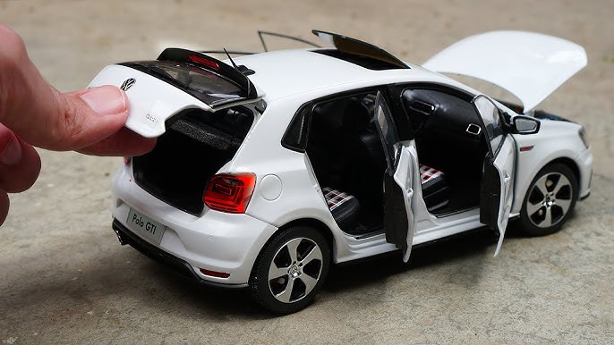 Paudi Model 1:18 - 1 - Voiture miniature - Volkswagen New Polo