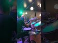 😱Olha esse groove! “Modo avião”drumcam - cantor Dgê