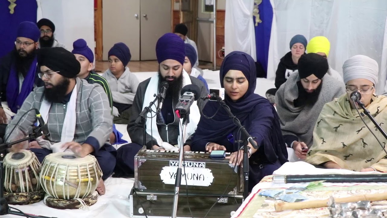 Bibi Mandeep Kaur (UK) SFC2019 - Jaap Saahib on Vaja