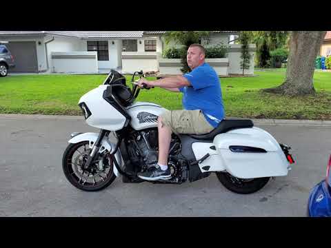 Friend almost CRASHES my 2020 INDIAN CHALLENGER DARKHORSE