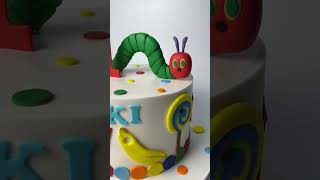 The hungry caterpillar cake for Taki’s 1st birthday #mauscupcake #birthdaycake #hungrycaterpillar