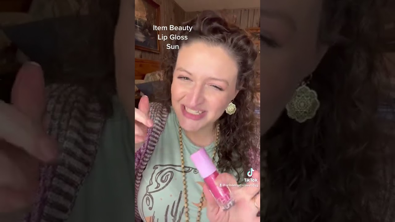 Item Beauty: Lip Gloss in Sun Try-on