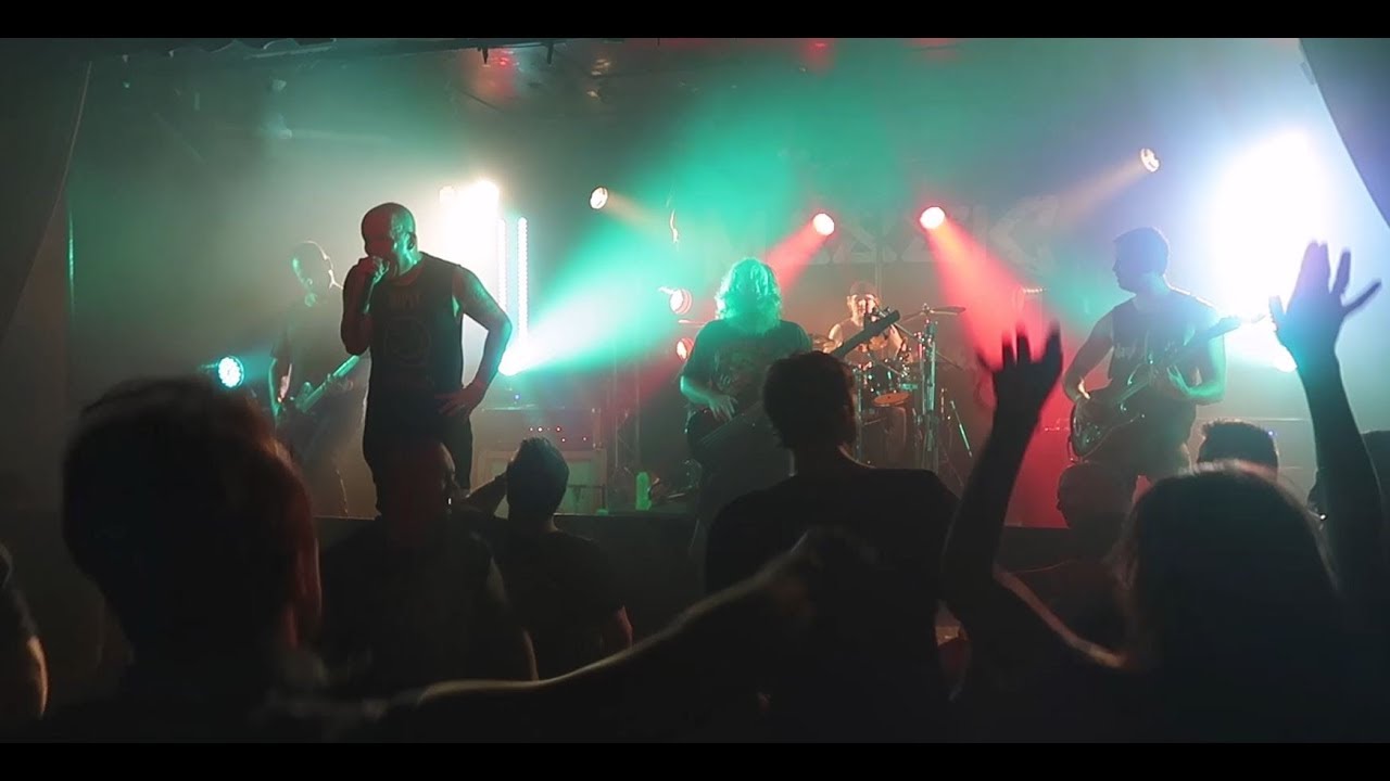 Massic - Preconceptions (Official Live Video)