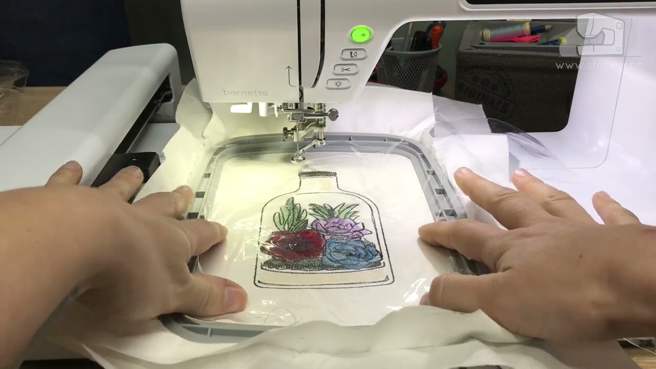 Comment broder un motif avec un appliqué en vinyle ?