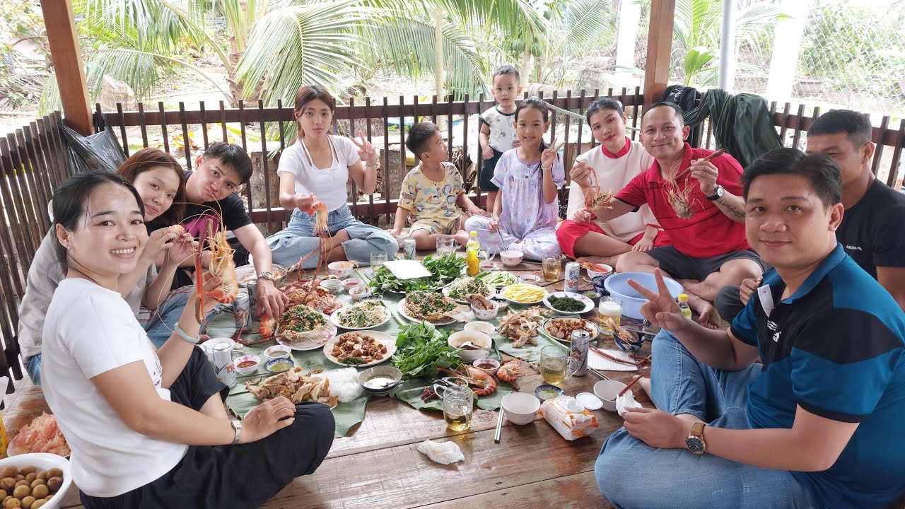 Giao lưu anh Hiếu Sài gòn. GÀ NƯỚNG, TÔM CÀNG HẤP, TAI TƯỢNG CHIÊN XÙ, RUỘT KHÌA - Bin Đen Family