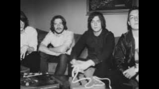 Download lagu Arctic Monkeys - My Propeller