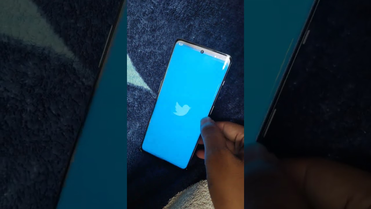 Curved Display vs Flat Display 