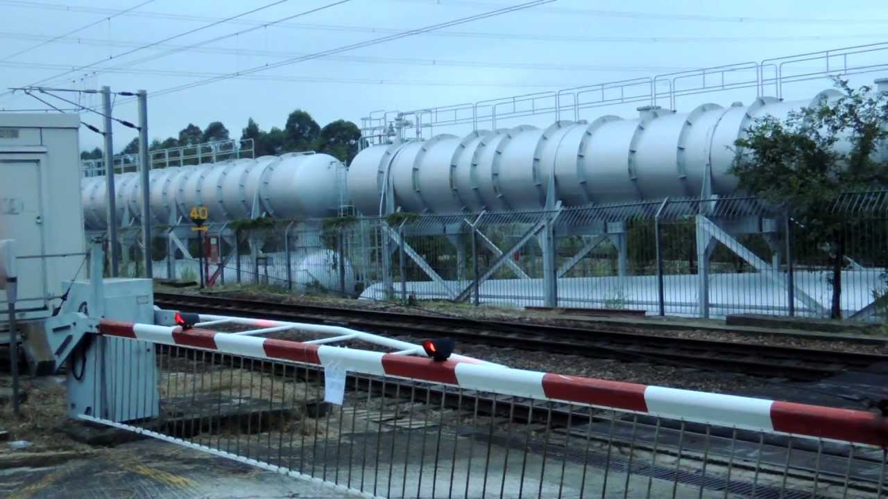 香港唯一的平交道 港鐵eal 南行方向 Mlr 駛經上水平交道 Youtube