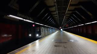 R160 #9251 (E) arriving at Jamaica - Van Wyck [local, but next stop Kew Gardens]